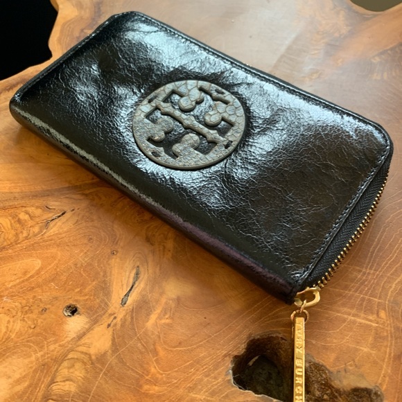 Tory Burch Wallet - Picture 8 of 9
